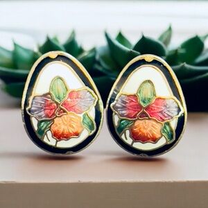 VTG White Cloisonne Iris Flower Stud Earrings Multicolor Enamel Gold Tone